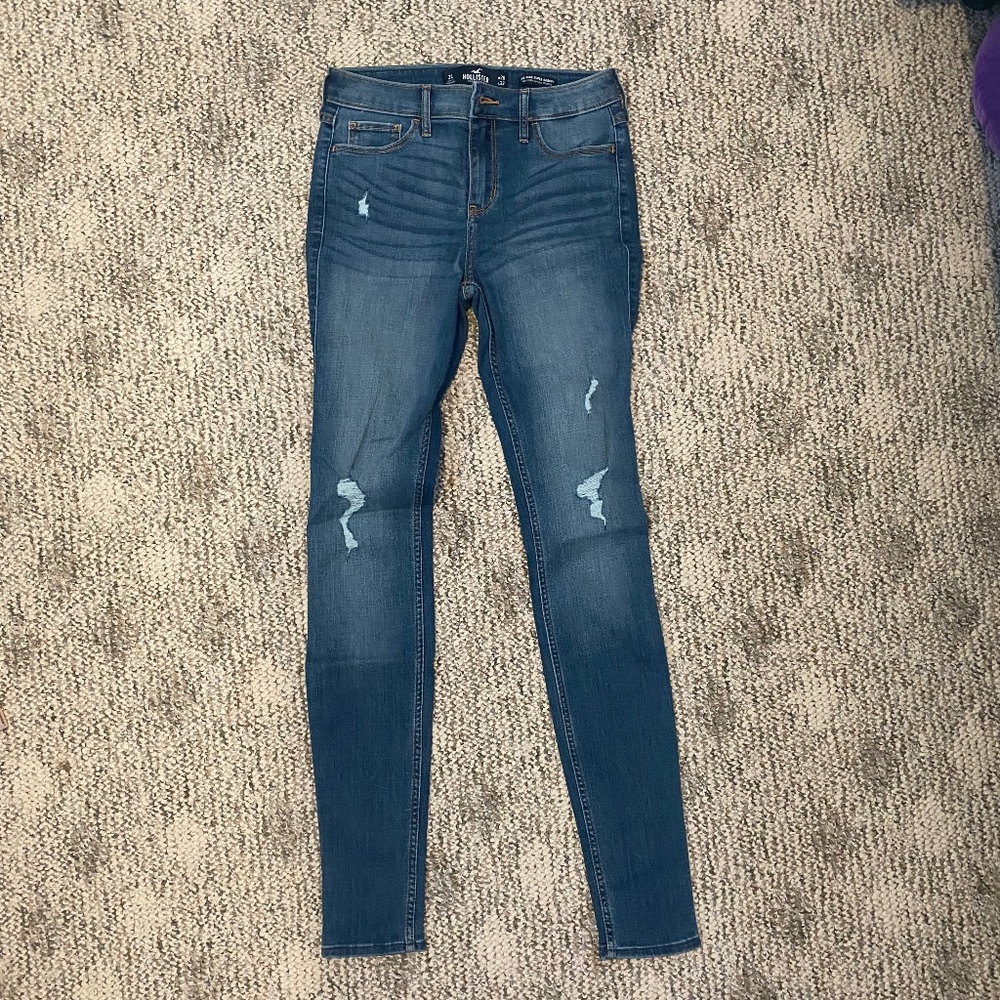 Hollister mid-rise super skinny jeans